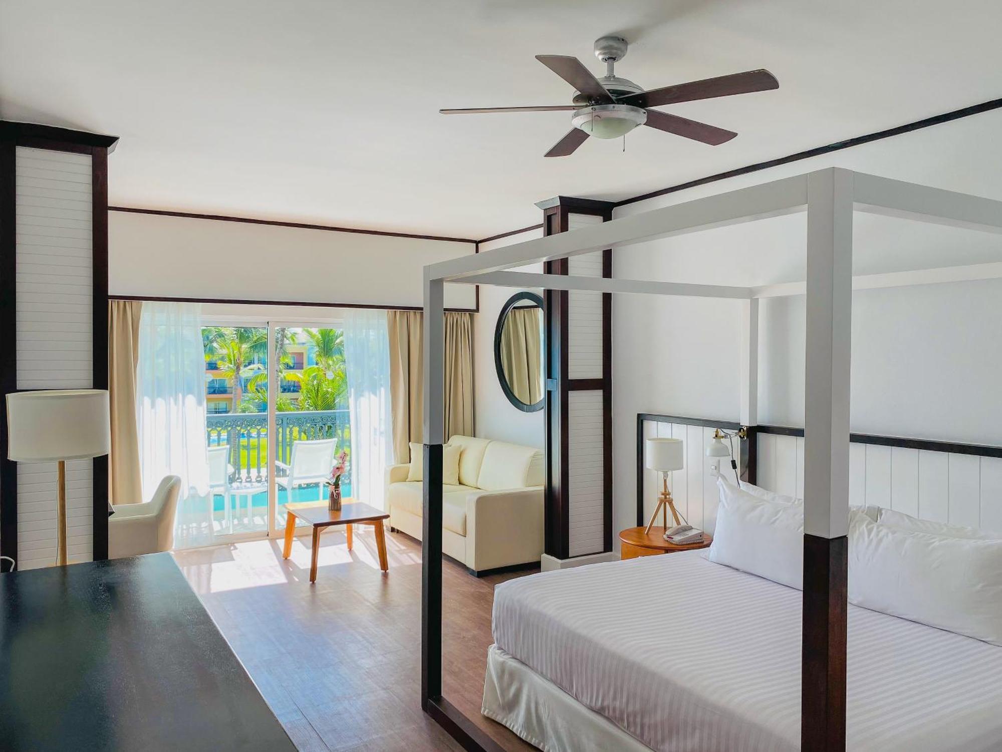 Ocean Blue & Sand Beach Resort Punta Cana Exterior photo